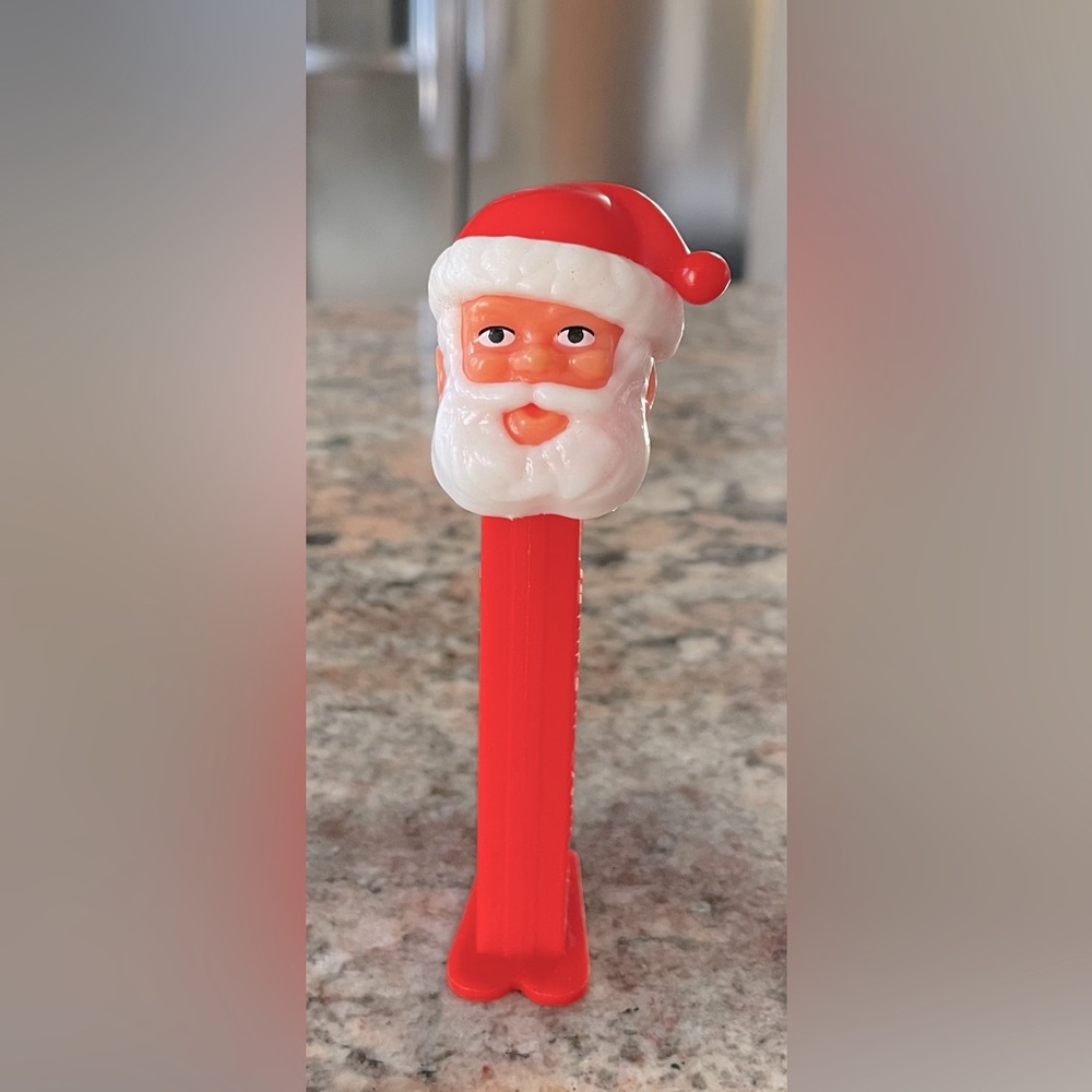 Vintage 1980’s Santa Claus PEZ Dispenser.